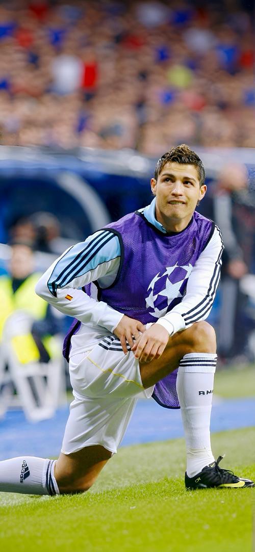 齐达内晒和樊振东打球照，足球界和乒乓球界梦幻联动，网友直呼：太帅了（齐达内晒与樊振东打球合影，足乒跨界梦幻同框，网友惊呼太帅了）