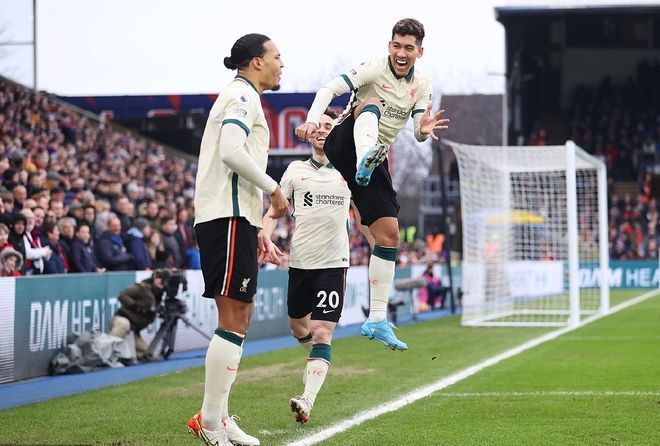 1.5亿买两个同水平的边角料中锋，曼联真是神人